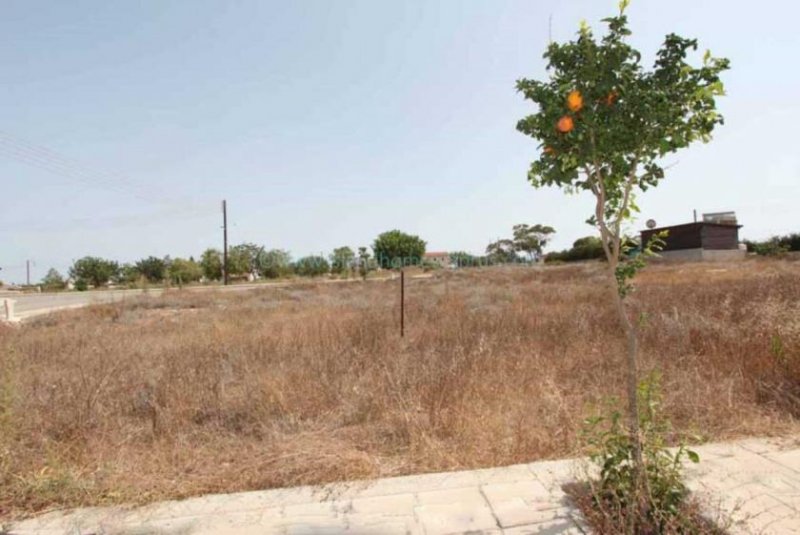 Deryneia Residential Plot of Land with fantastic views of Famagusta in Deryneia village - LDER137Set in a quiet area of Deryneia village