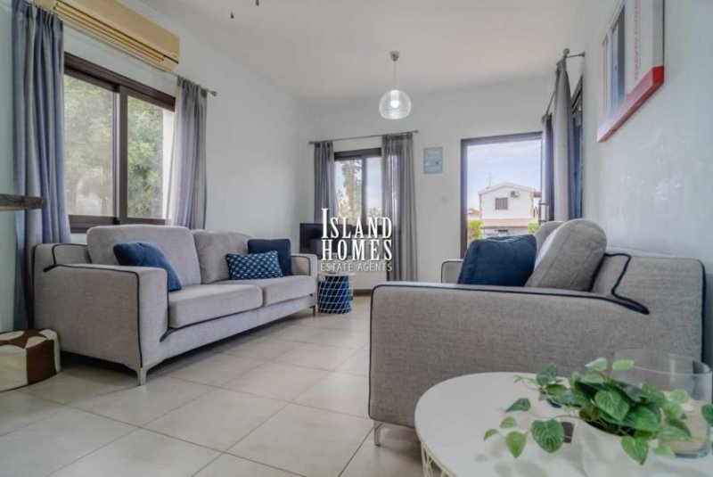 Frenaros 3 bedroom, ground floor apartment with great outside space, on popular complex with communal swimming pool in the delightful of