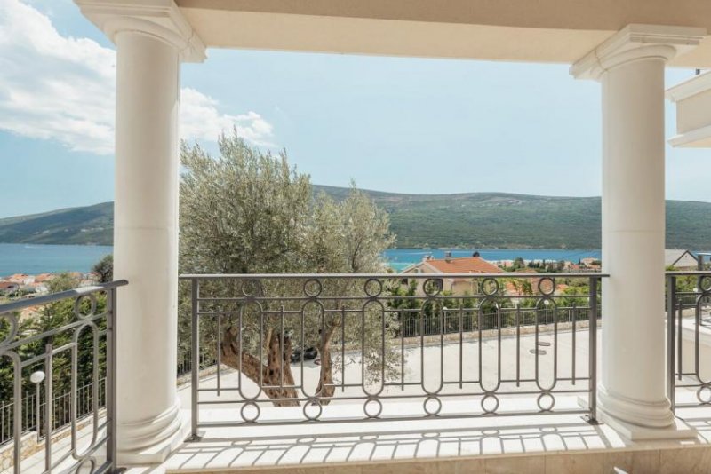 Herceg Novi Apartment is located on the floor 4of the building in a Luxury Complex. The Complex consist out of 5 elegant buildings. In the 