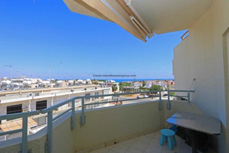 Kapparis 1 bedroom, 1 bathroom apartment in prime Kapparis location, with Sea View Roof Terrace - SDK104.Located on the 2nd floor with ac