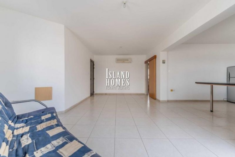 Kapparis 2 bedroom, first floor apartment with communal swimming pool in convenient location of Kapparis - NEA123This delightful located 