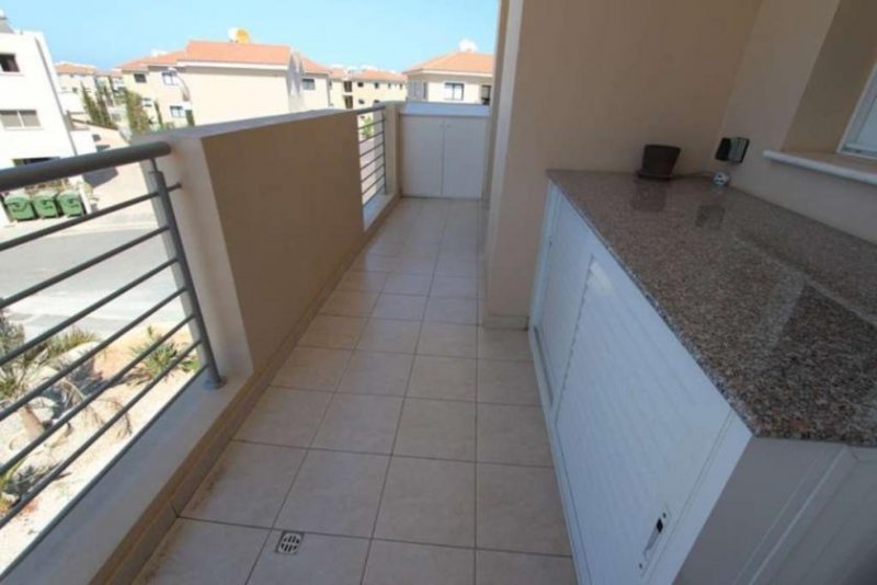 Kapparis This stunning 2 bedroom, 1 bathroom, apartment in Kapparis has the most BEAUTIFUL BALCONY with SEA VIEWS! - ALV101.The sleek,