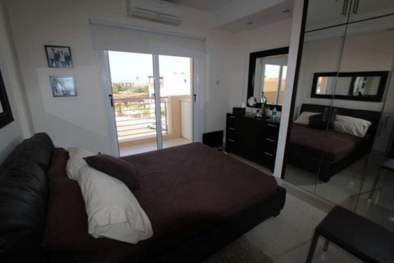 Kapparis This stunning 2 bedroom, 1 bathroom, apartment in Kapparis has the most BEAUTIFUL BALCONY with SEA VIEWS! - ALV101.The sleek,