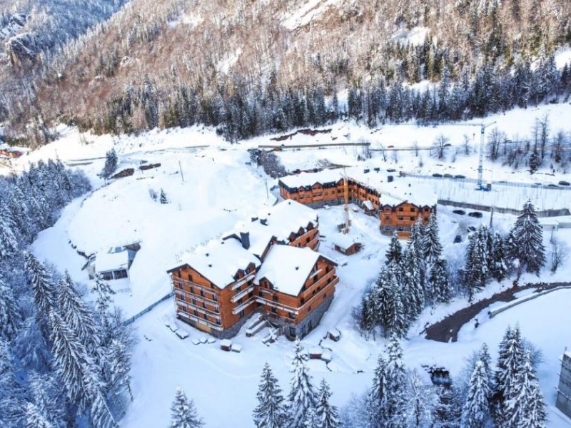 Kolašin Cozy ski apartment is located in Hotel in the centre of Ski Resort 1450. This apartment is excellent investment opportunity -