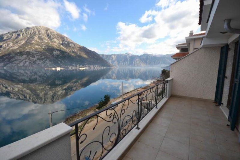 Kotor This elegant villa was built in 2014 on the excellent in the first line to the sea in Boka Bay.

On the ground floor there is