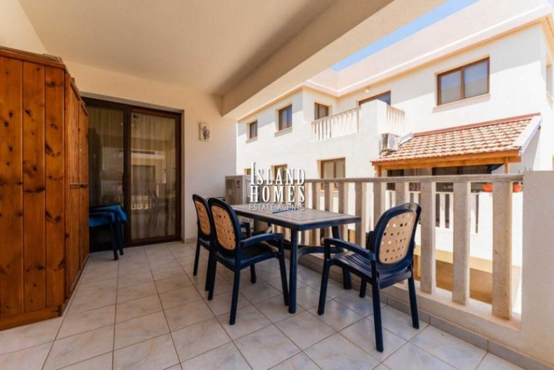 Liopetri 2 bedrooms, 1 shower room, first floor apartment with good size balcony and communal pool on popular complex in Liopetri - firs