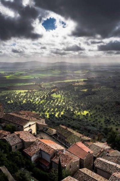 Montemassi Rarität:150 m² Wohnung mit Blick über die Toscana bis zum Meer für nur 98.000 €. Wohnung kaufen