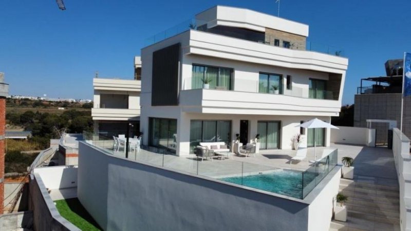 Orihuela Costa NEU GEBAUTE LUXUSVILLEN IN CAMPOAMOR. . Neubau einer exklusiven Anlage mit nur fünf freistehenden Villen in Campoamor, Costa.