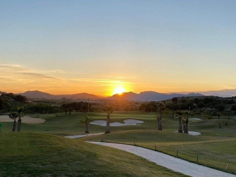 Orihuela NEU GEBAUTE VILLEN IM VISTABELLA GOLF RESORT. . Neubau von Luxusvillen über 2 Etagen im Vistabella Golf Resort, zwischen San