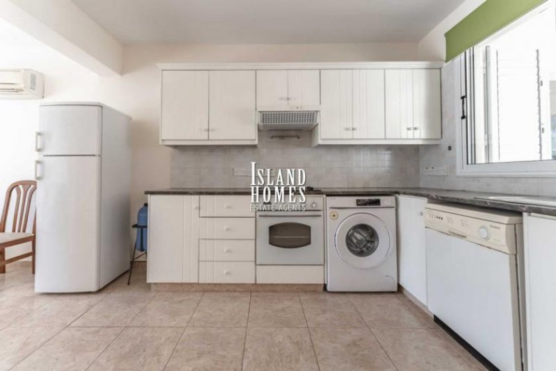 Paralimni 2 bedroom, ground floor apartment with 27m2 veranda and TITLE DEEDS ready to transfer in convenient location of Paralimni - fron