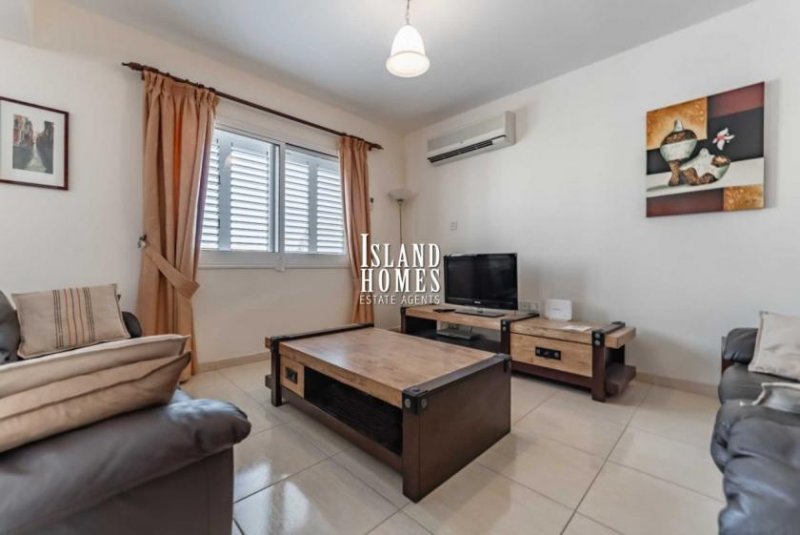 Paralimni 3 bedroom, 2 bathroom, enormous apartment, with TITLE DEEDS, 23m2 veranda and communal pool in great location of Paralimni - is