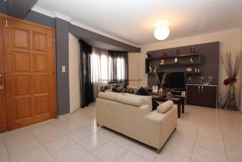 Paralimni Grand 5 bedroom, 3 bathroom, 1 WC detached family home in the centre in Paralimni with TITLE DEEDS for share of land - on a hu