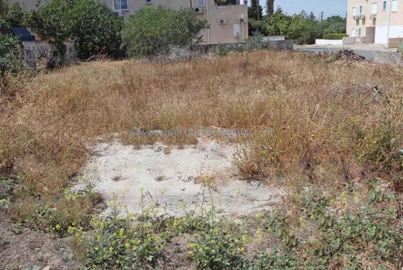 Paralimni Great location, 530m2 plot of land in Paralimni - LPAR158Located close to local amenities including, large supermarket and local