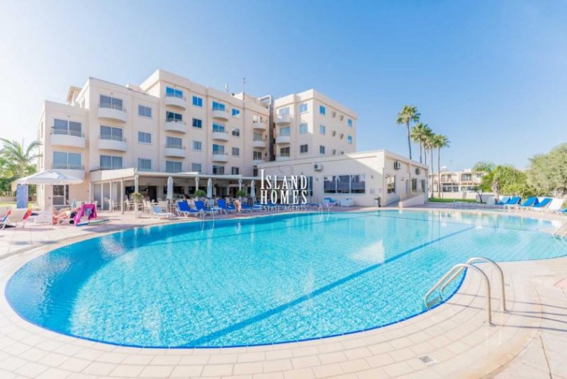 Pernera A rare chance to purchase a NEWLY RENOVATED apartment on an established complex with hotel style luxuries and excellent rental -