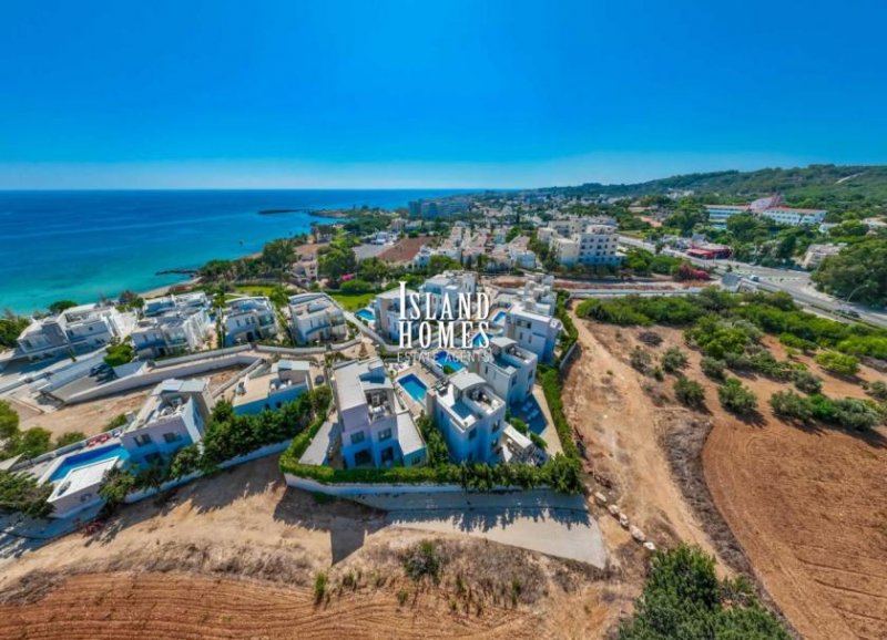 Protaras Stunning 5 bedroom, 5 bathroom villa with SEA VIEWS, TITLE DEEDS and the Mediterranean sea just a few hundred metres in away -