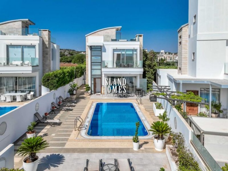 Protaras Stunning 5 bedroom, 5 bathroom villa with SEA VIEWS, TITLE DEEDS and the Mediterranean sea just a few hundred metres in away -