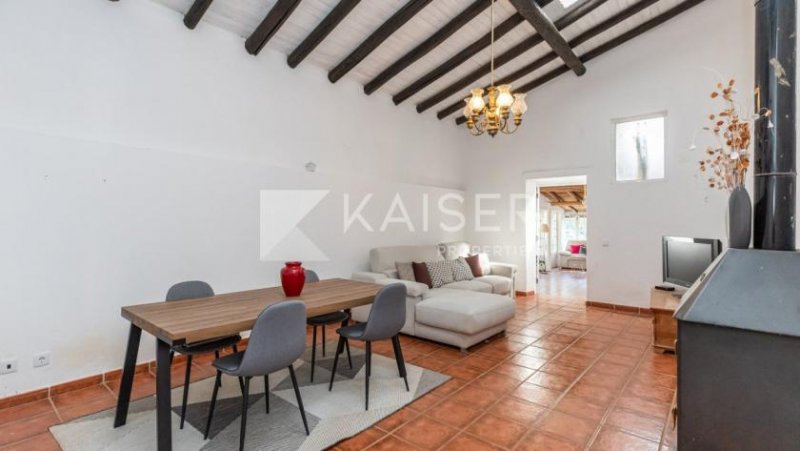 Silves Diese renovierte Villa im Landhausstil mit Blick auf die Landschaft liegt in einer ruhigen ländlichen Gegend, 15 Minuten von