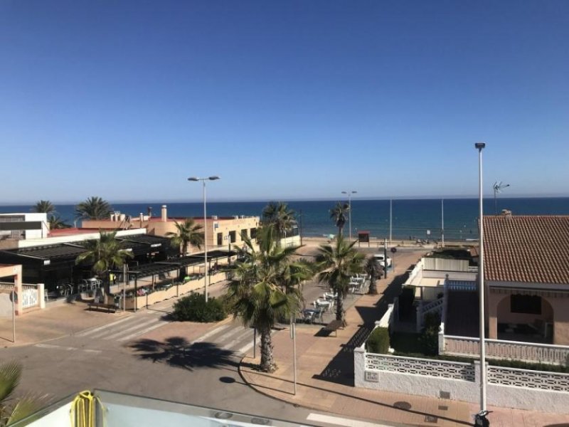 Torrevieja 60 m vom Strand entfernt und mit Blick auf das Meer !!!. . Eine einmalige Gelegenheit - kaufen Sie ein modernes Haus 1 Minute