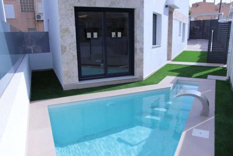 Torrevieja VILLA AM STRAND VON LA MATA - TORREVIEJA!. . Exklusive Villa zwischen "La Mata" und "Cabo Cervera", die