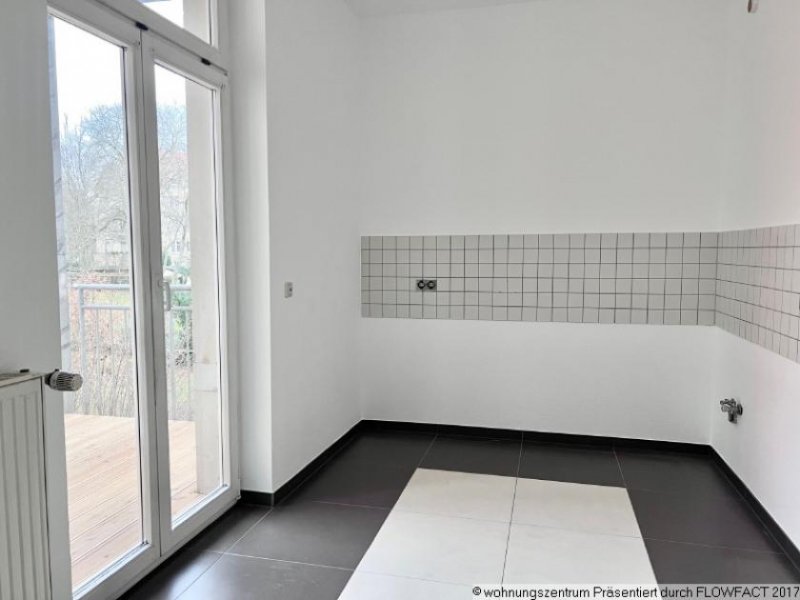 Dresden Tolle ganz frisch renovierte 3 Raumwohnung mit Wohnküche, neuem Parkett und Balkon Wohnung mieten