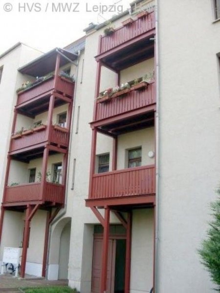 Leipzig wohnen in Lindenau in einer schönen & hellen 2-Raumdachgeschoßwohnung mit grünem Hof Wohnung mieten