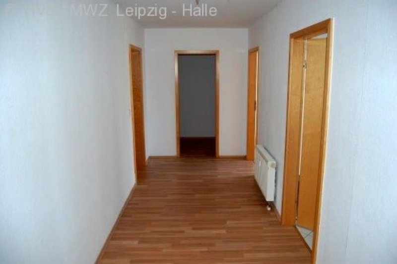 Leipzig wohnen in Lindenau in einer schönen & hellen 2-Raumdachgeschoßwohnung mit grünem Hof Wohnung mieten