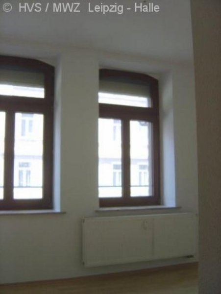 Leipzig schöne 3- RW im Erdgeschoss in saniertem Altbau, verkehrsgünstige Lage, Bad mit Dusche Wohnung mieten