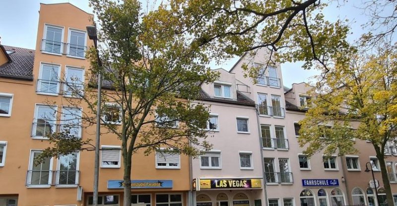 Leipzig Wohnpark Engelsdorf - großzügig geschnittene 4 Raumwohnung mit Wannenbad, Duschbad und Südbalkon Wohnung mieten