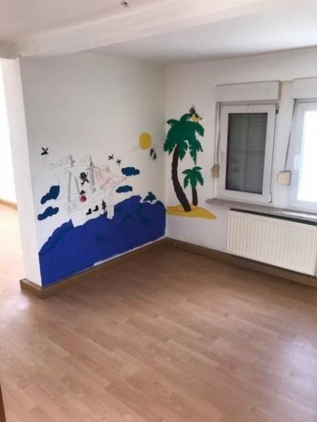 Roßwein DG 3,5-Zimmer mit Tageslichtbad und Laminat in ruhiger Lage!!! Wohnung mieten