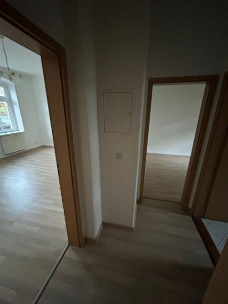 Roßwein Gemütliche 2-Zimmer mit Balkon, Laminat und offener Küche in ruhiger Lage! Wohnung mieten