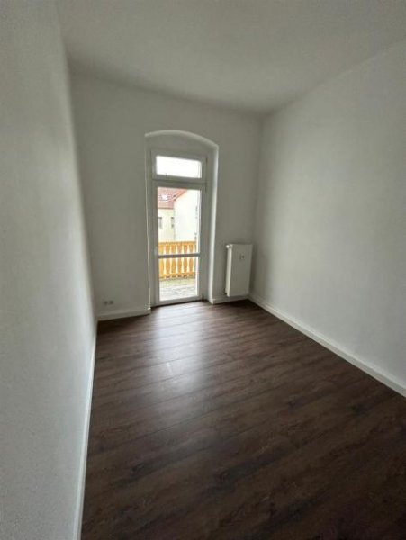 Roßwein Gemütliche 4-Zimmer mit Balkon und Laminat in ruhiger Lage! Wohnung mieten