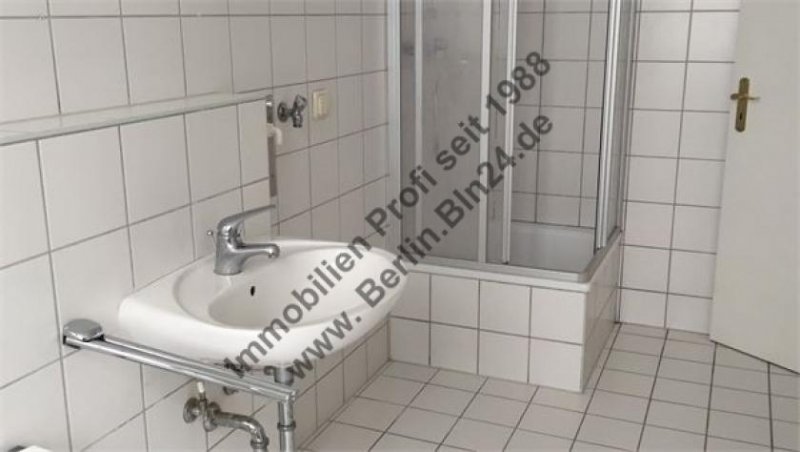 Halle (Saale) Wohnung mieten -- sanierte und günstige 2 Zimmer Wohnung mieten