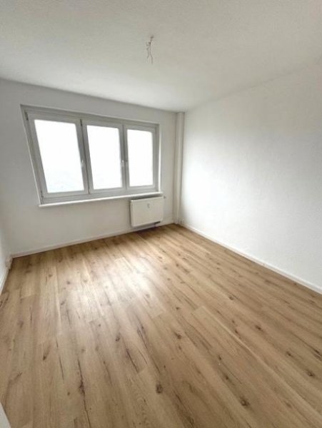 Dessau-Roßlau Schöne Stilvolle sonnige 3-R.-Wohnung in Dessau im 3.OG,58,20m2 mit BLK.zu vermieten.
 Wohnung mieten