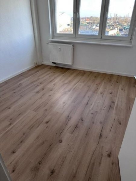 Dessau-Roßlau Schöne Stilvolle sonnige 2-R.-Wohnung in Dessau im 2.OG,47,10m2 mit BLK.zu vermieten.
 Wohnung mieten