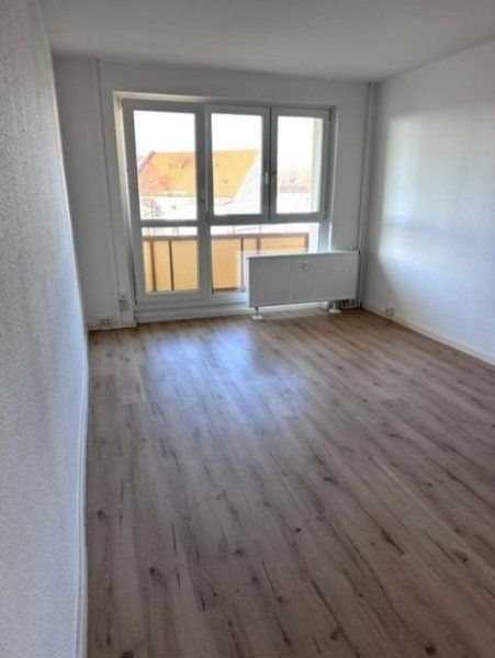 Dessau-Roßlau Schöne Stilvolle sonnige 2-R.-Wohnung in Dessau im 2.OG,47,10m2 mit BLK.zu vermieten.
 Wohnung mieten