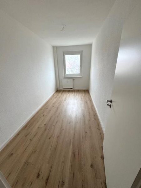 Dessau-Roßlau Schöne Stilvolle sonnige 3-R.-Wohnung in Dessau im 3.OG,58,20m2 mit BLK.zu vermieten.
 Wohnung mieten