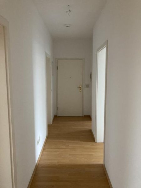 Zwickau 3-Raum-Wohnung in Marienthal mit Balkon und Stellplatz; Nähe HBK! Wohnung mieten