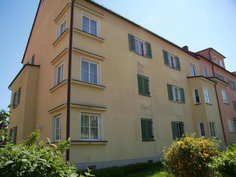 Zwickau Schöne 1,5-Raum-Wohnung Nähe HBK - EBK optional gegen höhere Miete - Stellplatz optional Wohnung mieten