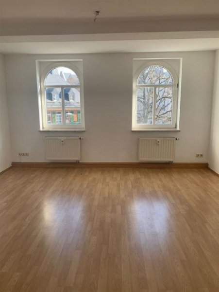 Falkenstein Großzügige 3,5-Zimmer mit Laminat und Tageslichtbad mit Wanne in guter Lage! Wohnung mieten