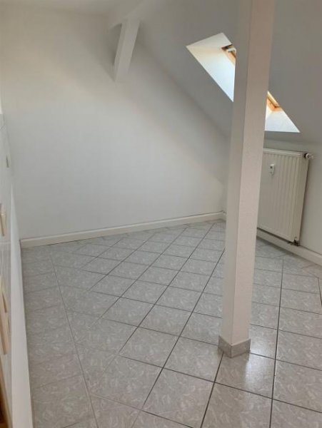 Falkenstein Großzügige 3,5-Zimmer mit Laminat und Tageslichtbad mit Wanne in guter Lage! Wohnung mieten