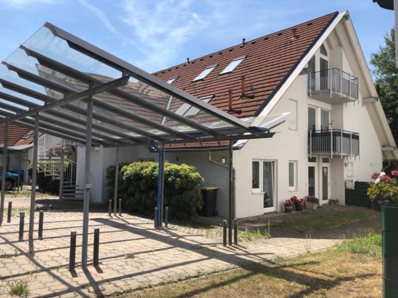 Glauchau Helles DG-Apartement mit EBK und Balkon, in ruhiger Wohnlage 200m zur Berufsakademie, teilmöbliert Wohnung mieten