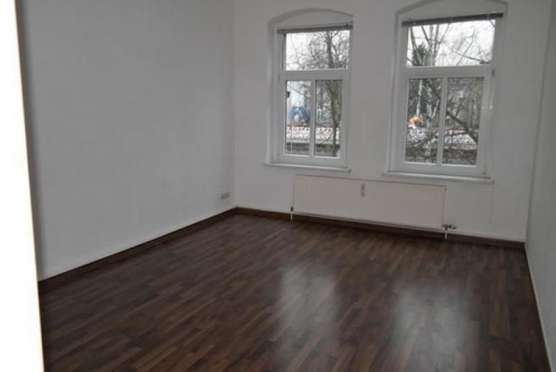 Chemnitz Großzügige 2-Zimmer mit Laminat, Wanne und Balkon in zentraler Lage! EBK mgl. Wohnung mieten