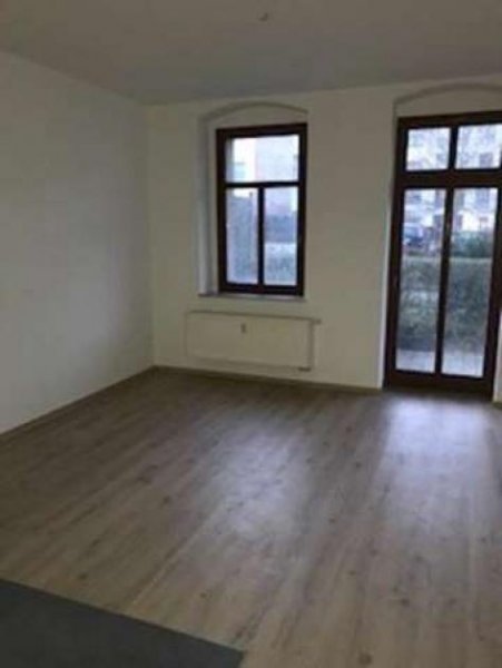 Chemnitz * Günstige EG 2-Zimmer mit Terrasse, Laminat und Wanne im Zentrum! * Wohnung mieten