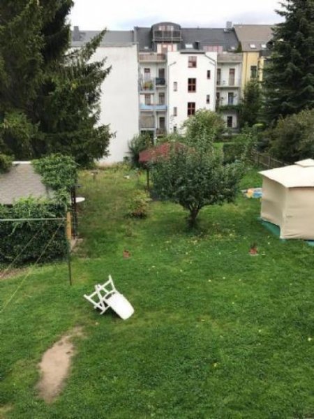 Chemnitz 2-Zimmer mit Tageslichtbad und Laminat in ruhiger Lage! Garten im Hinterhof und EBK mgl. Wohnung mieten