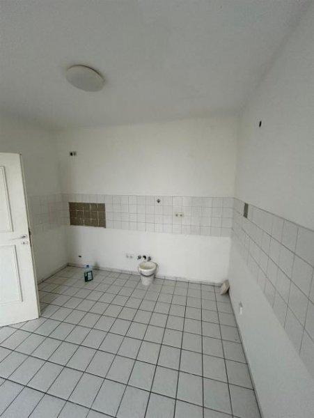 Chemnitz *** Gemütliche DG 3-Zimmer mit Wannenbad und Parkett im Zentrum! *** Wohnung mieten