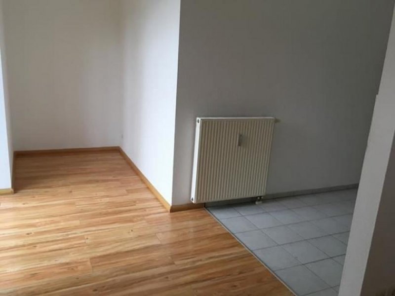 Chemnitz * Großzügige 2-Zimmer mit Wannenbad, Vinyl, Balkon, offener Küche und Aufzug! * Wohnung mieten