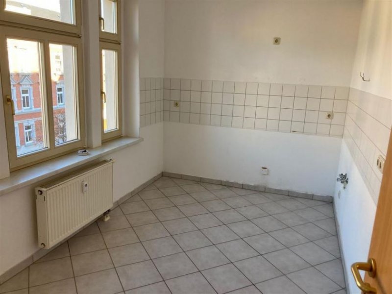 Chemnitz Großzügige 3-Zimmer mit 2 Balkonen, Laminat und Wannenbad in sehr guter Lage! Wohnung mieten