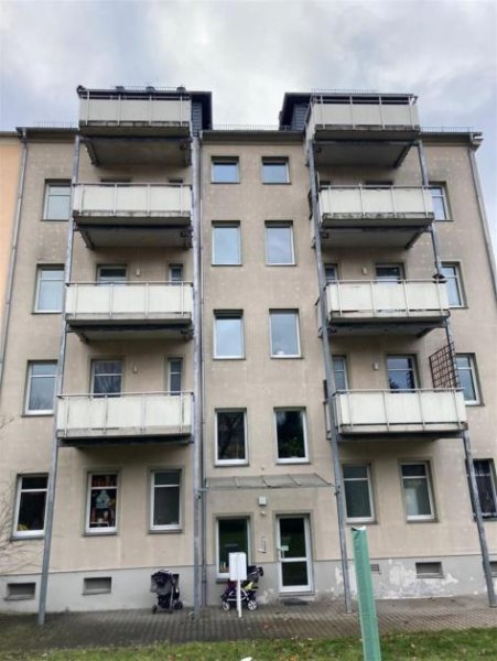 Chemnitz Großzügige 3-Zimmer mit Laminat, SP, Wannenbad und großem Balkon in ruhiger Lage! Wohnung mieten