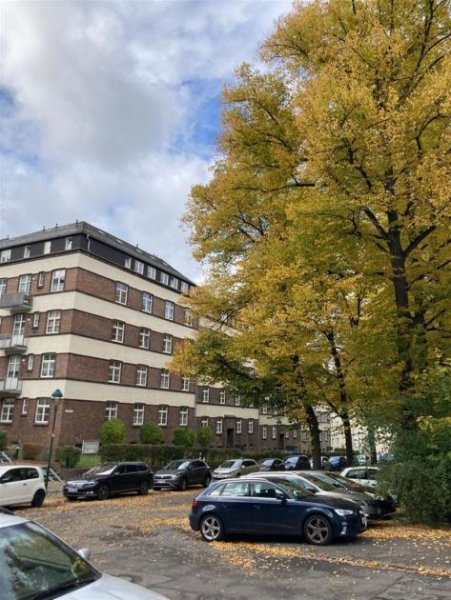 Chemnitz Gemütliche 2-Zimmer mit Laminat, Balkon und Wannenbad in ruhiger Lage! EBK mgl. Wohnung mieten