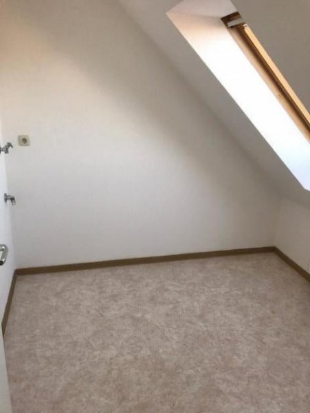 Chemnitz DG Maisonette 3-Zimmer mit Laminat und Wanne in Zentrumsnähe zum Toppreis Wohnung mieten